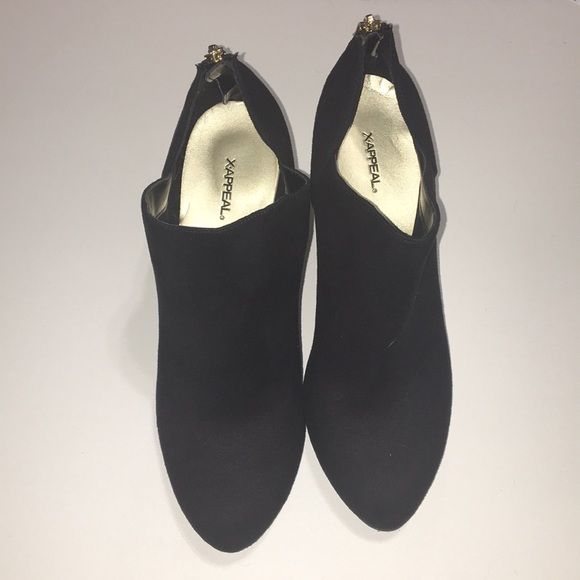 X-Appeal Black Healed Booties - Picture 1 of 3